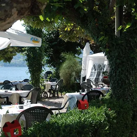 Hotell Riviera 3*